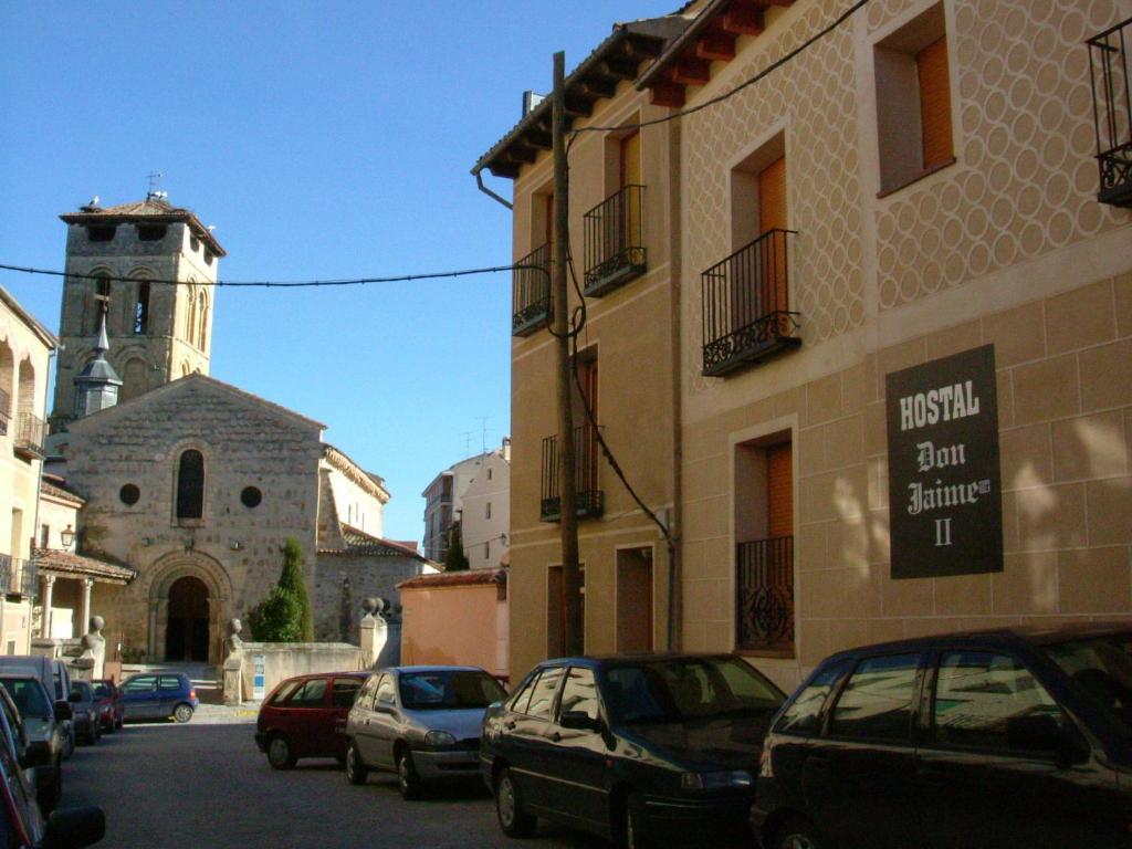 Hostal Don Jaime II Segovia Buitenkant foto