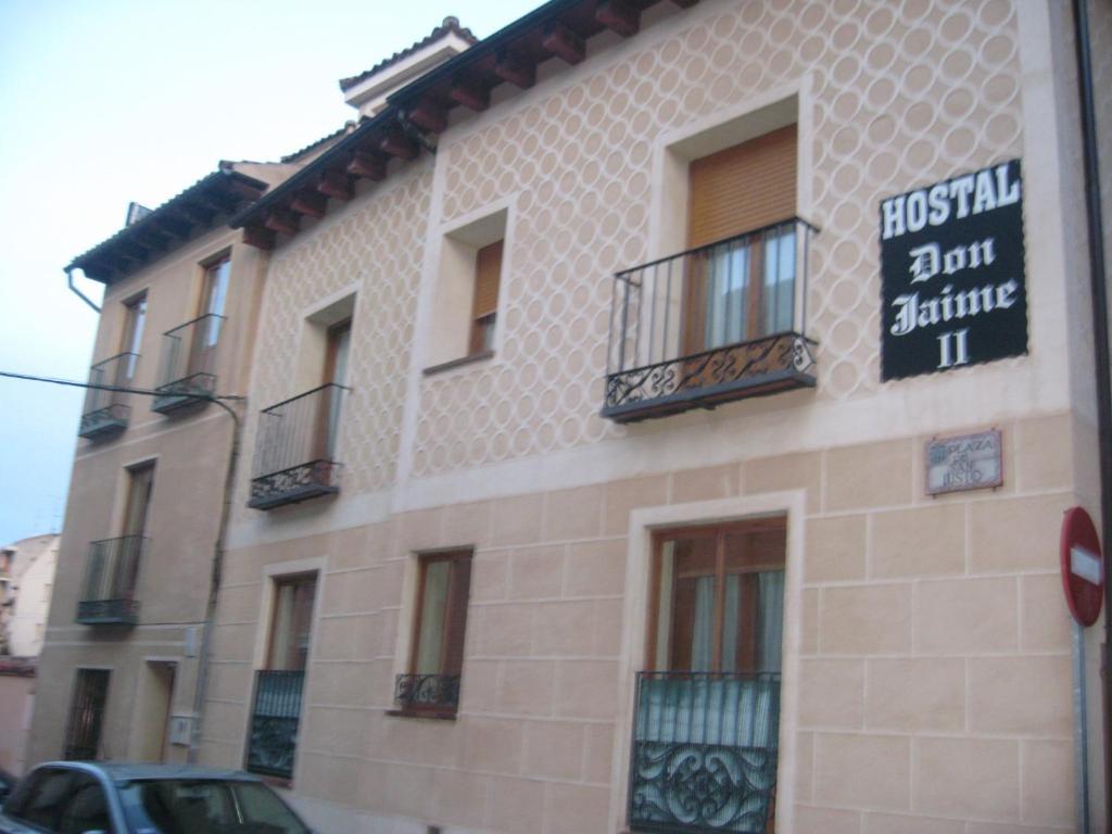 Hostal Don Jaime II Segovia Buitenkant foto