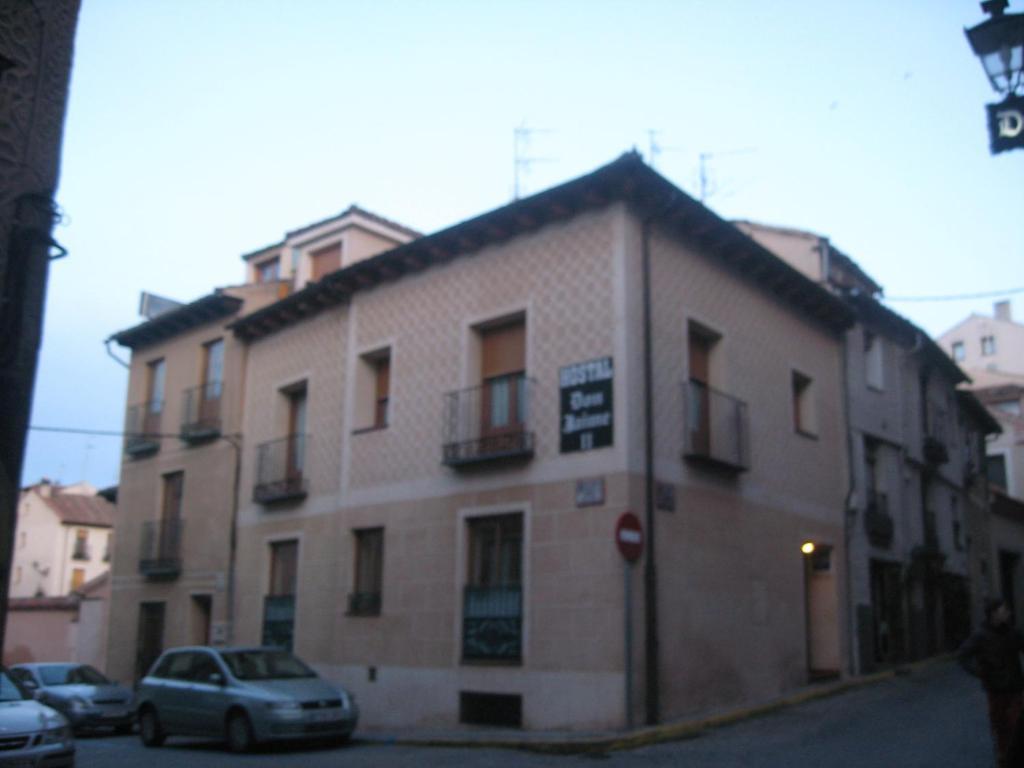 Hostal Don Jaime II Segovia Buitenkant foto