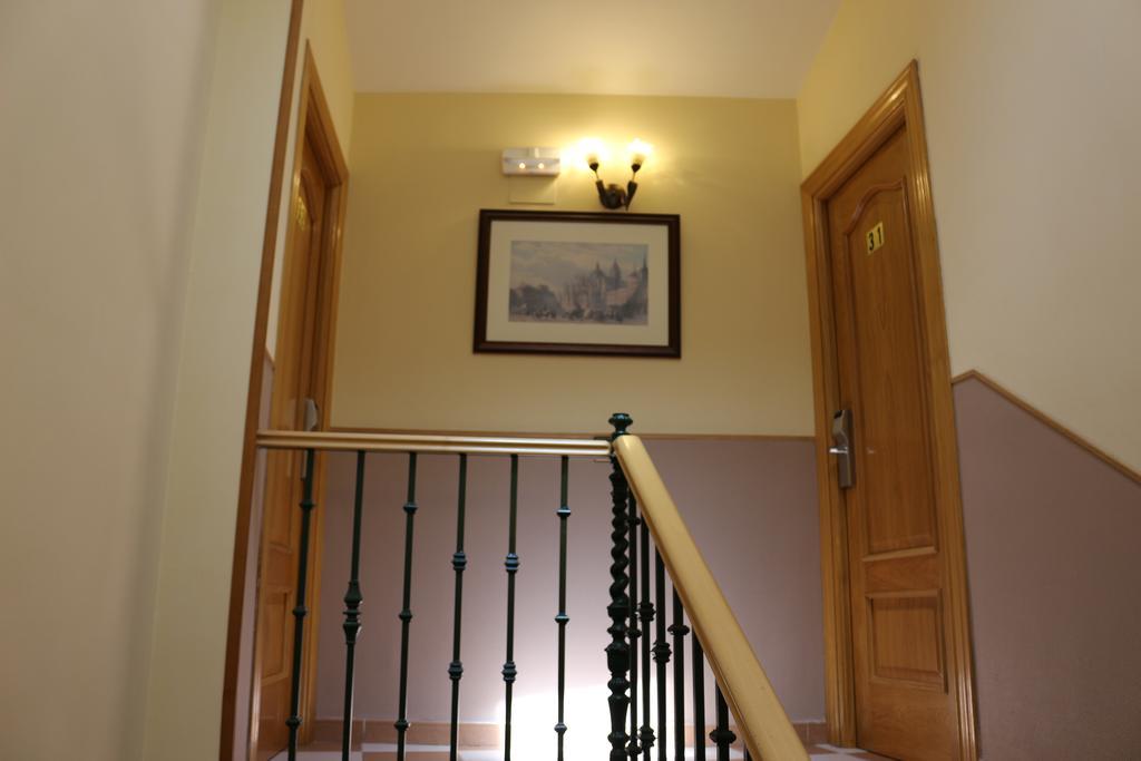 Hostal Don Jaime II Segovia Buitenkant foto