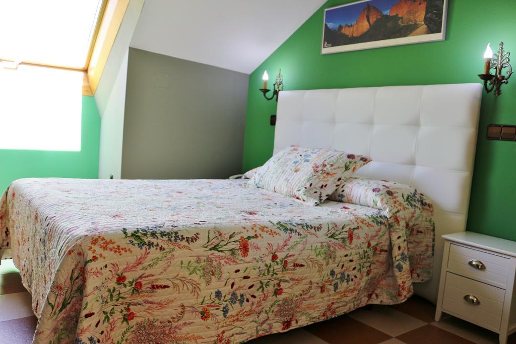 Hostal Don Jaime II Segovia Buitenkant foto