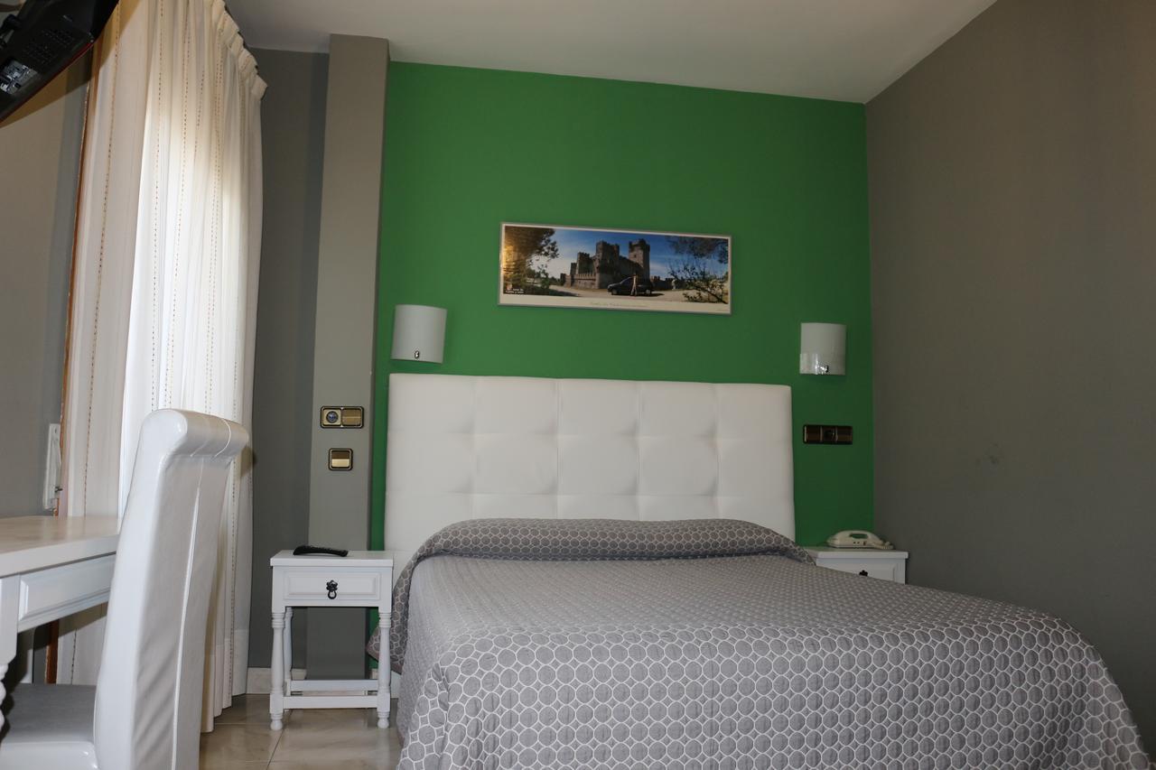 Hostal Don Jaime II Segovia Buitenkant foto